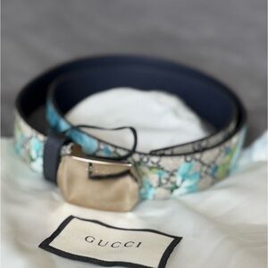 Gucci GG supreme floral bloom belt